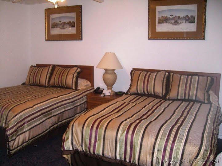 Hempstead Country Inn & Suites ภายนอก รูปภาพ